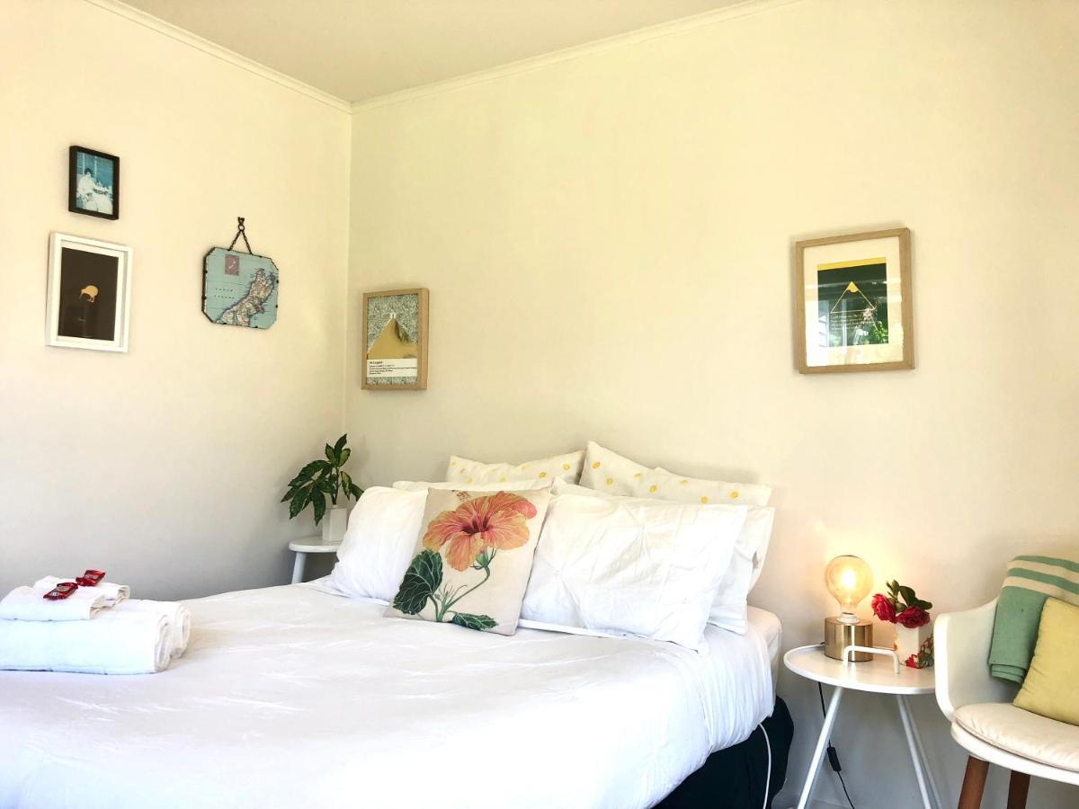 Sunny, Serene Studio @ موتويكا المظهر الخارجي الصورة