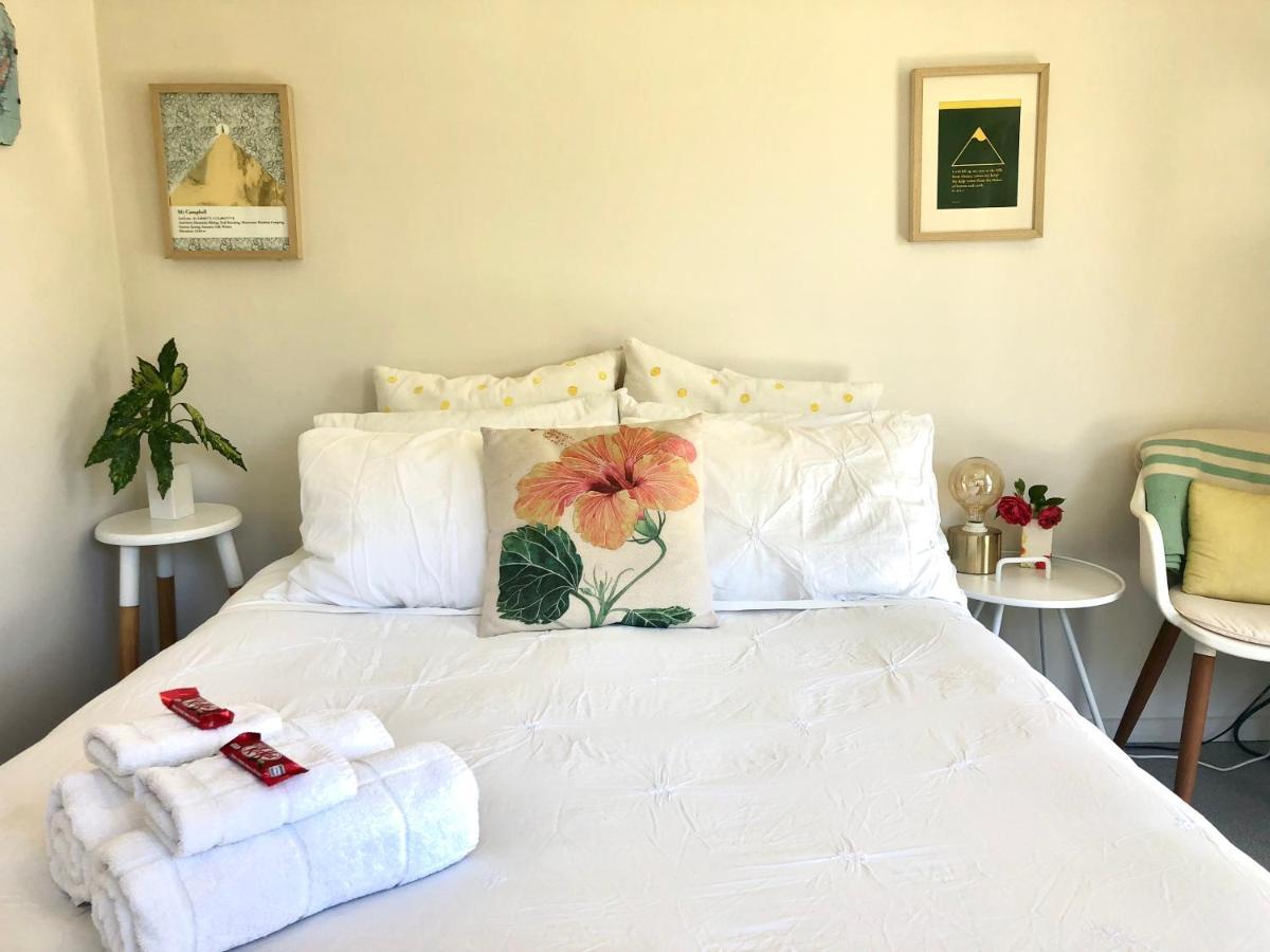 Sunny, Serene Studio @ موتويكا المظهر الخارجي الصورة